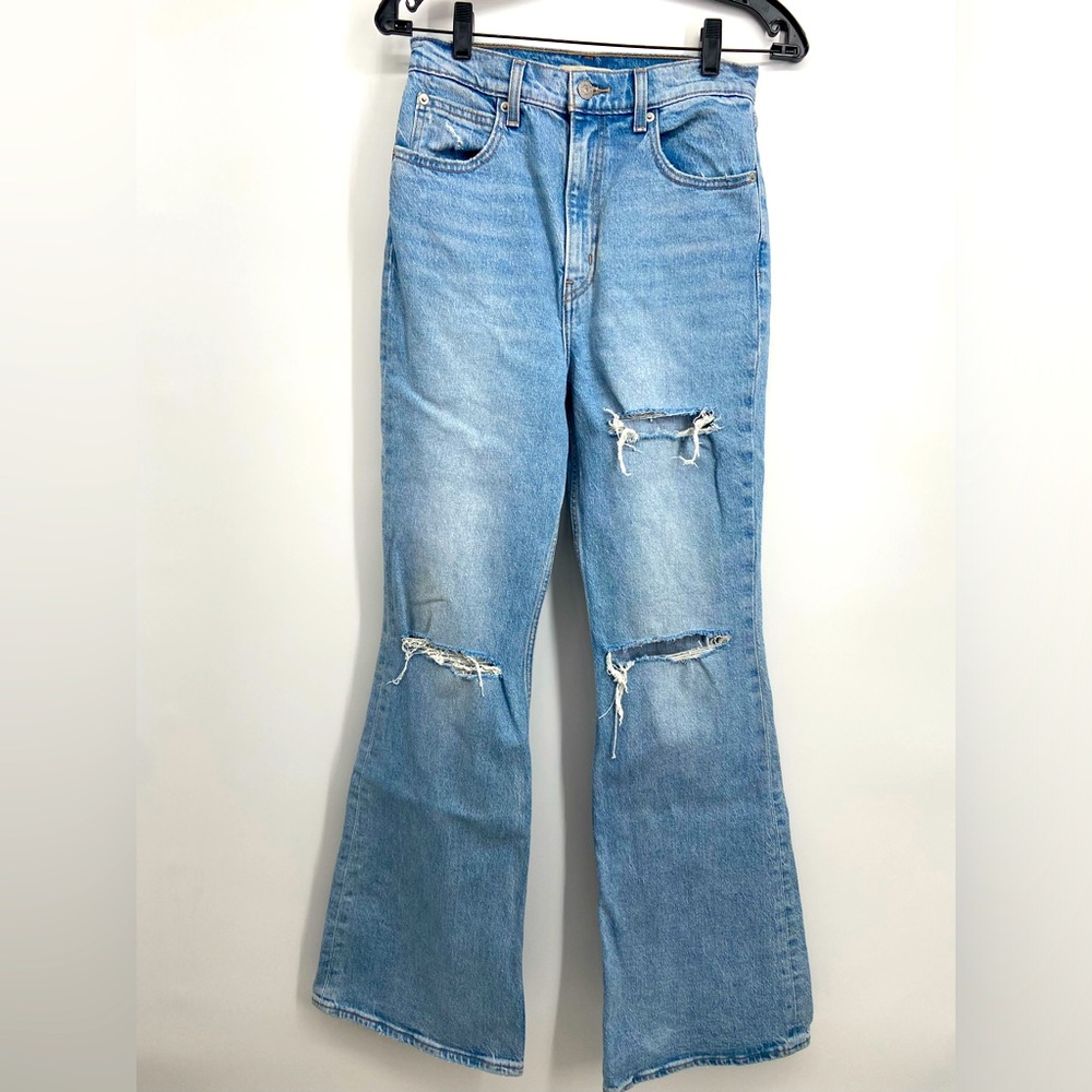 Levi’s‎ 70’s High Flare Jeans Size 26 Distressed Light Wash
